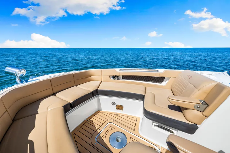 Slide: The Image of Sea Ray SLX 310 OB 2020 - 33