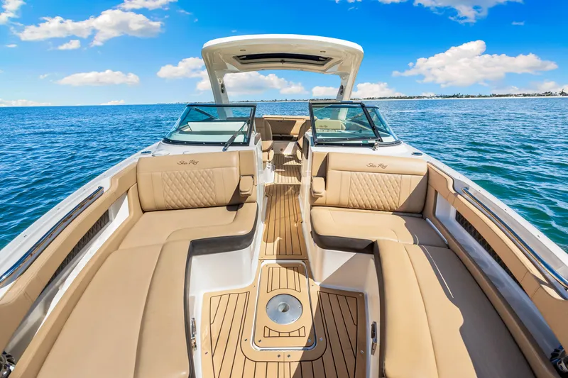 Slide: The Image of Sea Ray SLX 310 OB 2020 - 34