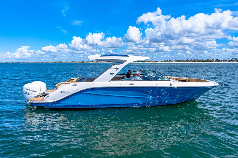 Slide: The Image of Sea Ray SLX 310 OB 2020 - 6