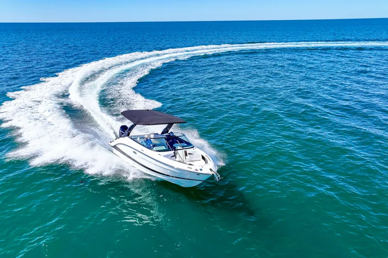 Slide: The Image of Sea Ray SLX 260 Outboard 2026 - 20