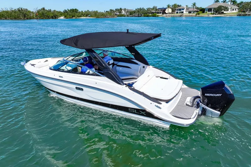 Slide: The Image of Sea Ray SLX 260 Outboard 2026 - 4