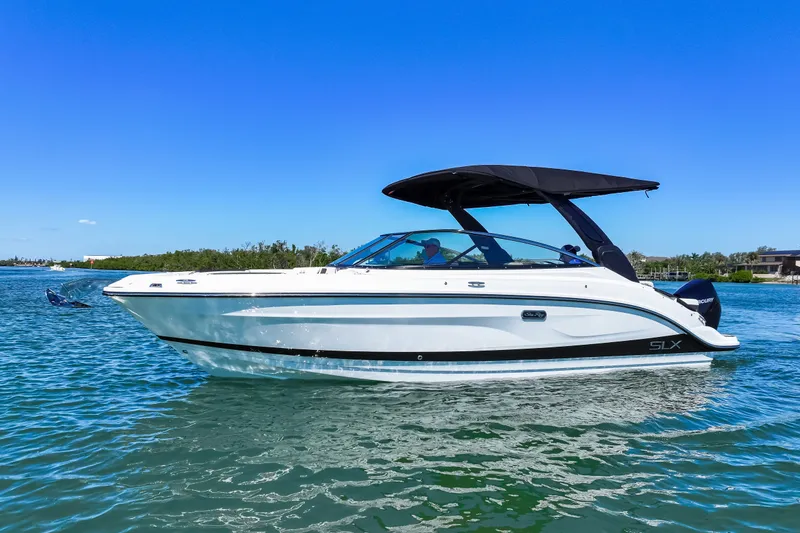 Slide: The Image of Sea Ray SLX 260 Outboard 2026 - 7