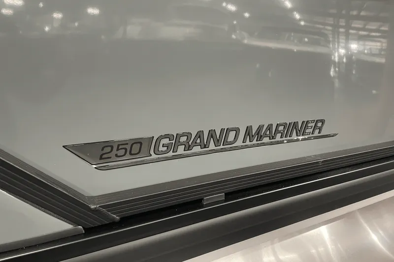 Slide: The Image of Harris Grand Mariner 250 2025 - 2