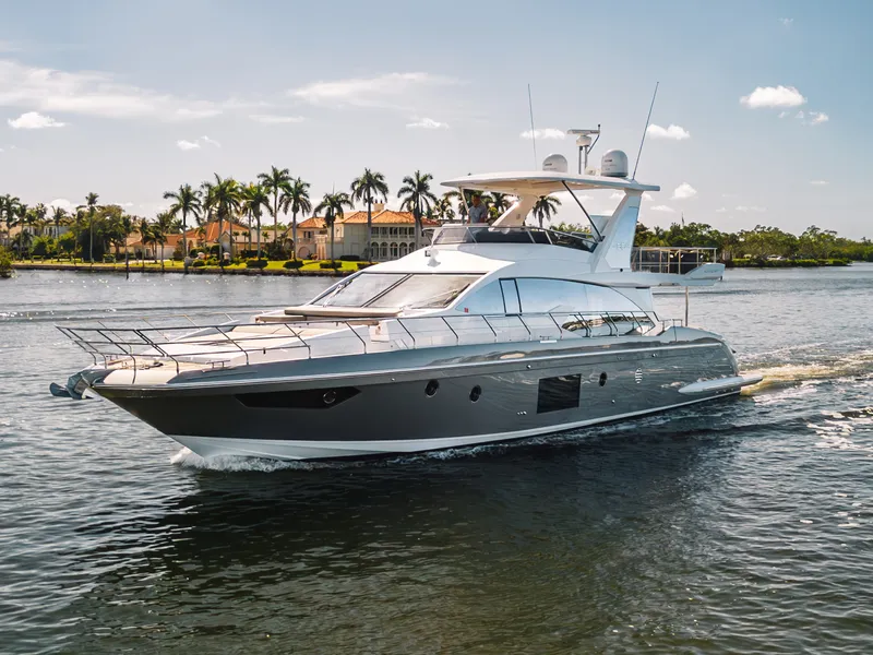Slide: The Image of Azimut 66 FLY 2018 - 0