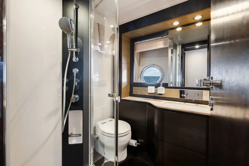 Slide: The Image of Azimut 66 FLY 2018 - 26