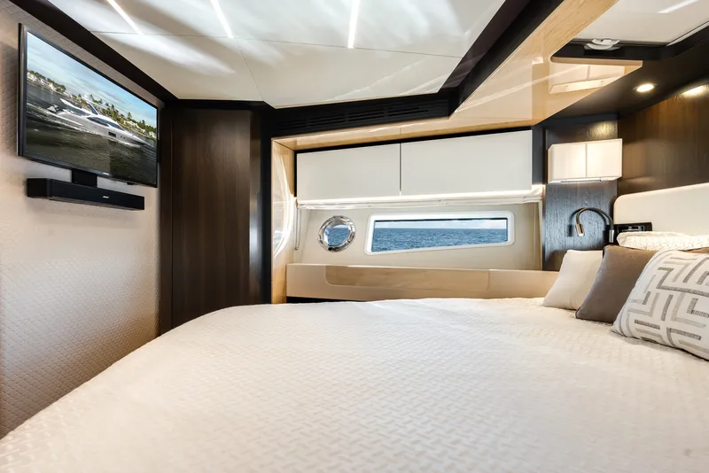 Slide: The Image of Azimut 66 FLY 2018 - 28