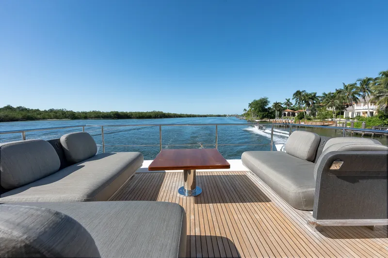 Slide: The Image of Azimut 66 FLY 2018 - 47