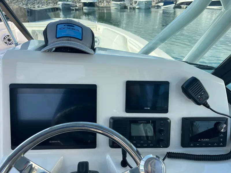 Slide: The Image of Cobia 240 DUAL CONSOLE 2022 - 21