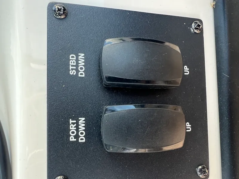 Slide: The Image of Cobia 240 DUAL CONSOLE 2022 - 22