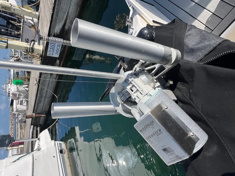 Slide: The Image of Cobia 240 DUAL CONSOLE 2022 - 40