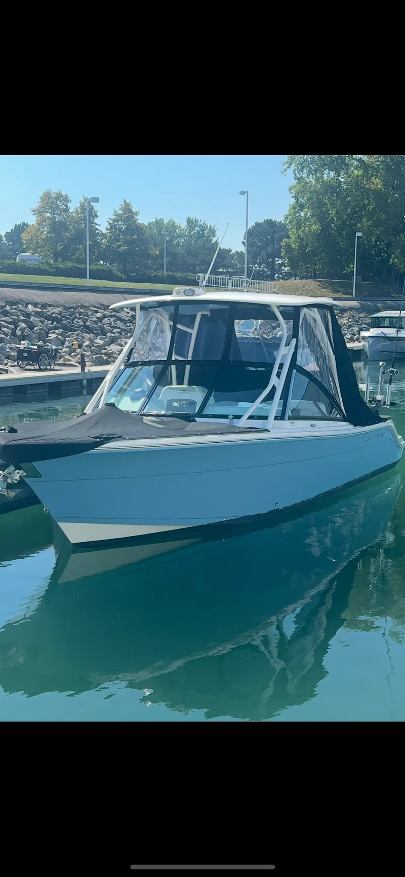 Slide: The Image of Cobia 240 DUAL CONSOLE 2022 - 7