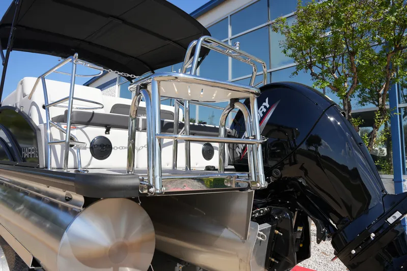 Slide: The Image of Harris Cruiser 230 2026 - 4