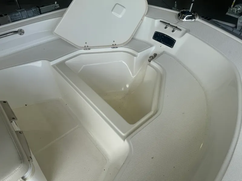 Slide: The Image of Boston Whaler 15 MONTAUK 2023 - 7