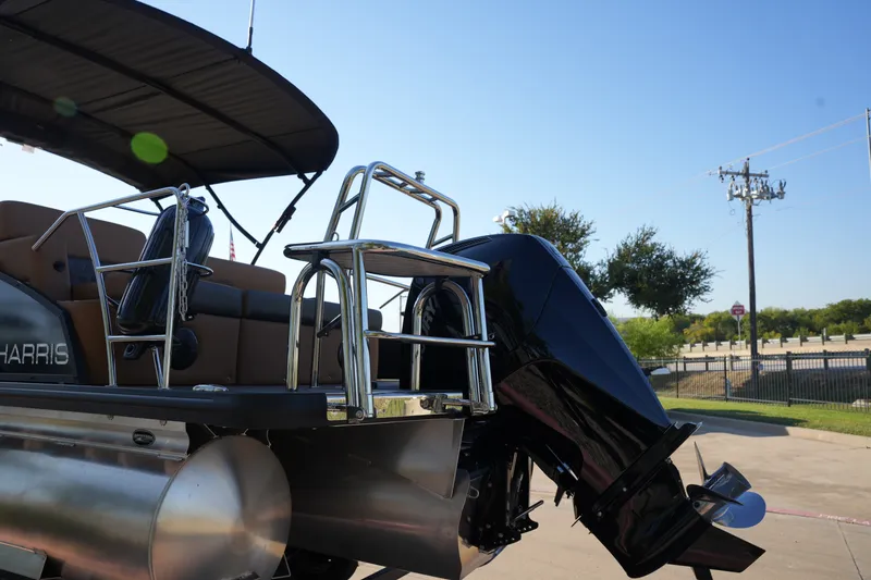 Slide: The Image of Harris Cruiser 210 2026 - 5