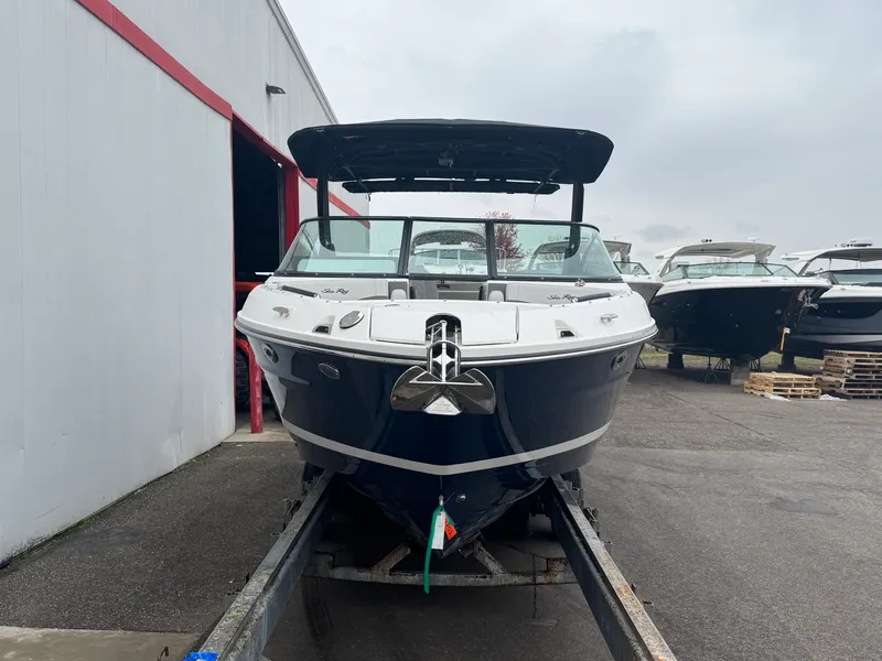 Slide: The Image of Sea Ray SLX 280 2026 - 3
