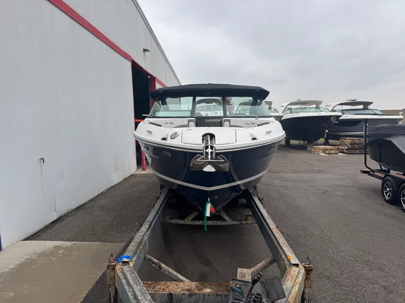 Slide: The Image of Sea Ray SLX 280 2026 - 4