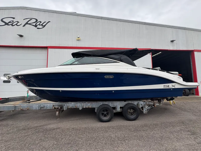 Slide: The Image of Sea Ray SLX 280 2026 - 5