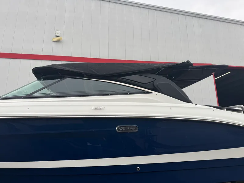 Slide: The Image of Sea Ray SLX 280 2026 - 7