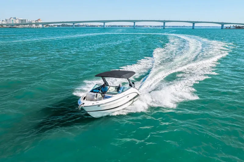 Slide: The Image of Sea Ray SLX 260 Outboard 2026 - 13