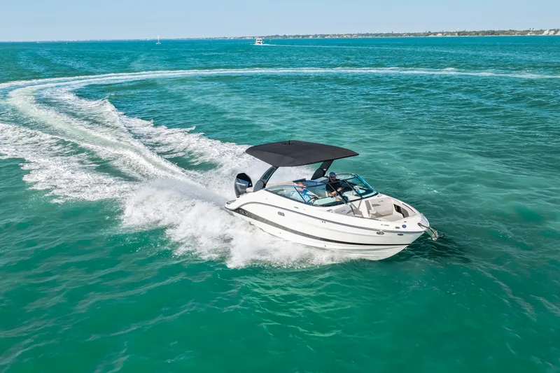 Slide: The Image of Sea Ray SLX 260 Outboard 2026 - 18