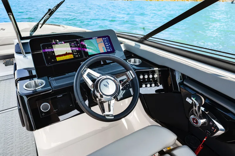 Slide: The Image of Sea Ray SLX 260 Outboard 2026 - 38