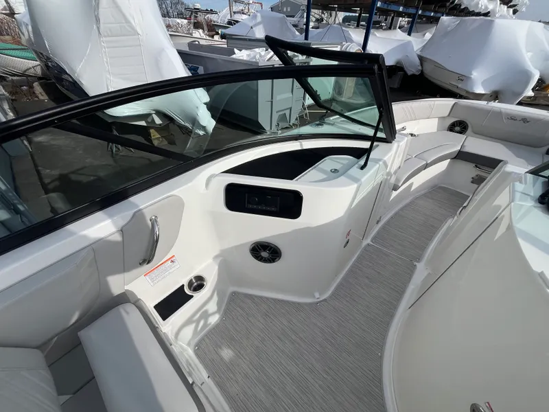 Slide: The Image of Sea Ray SDX 230 Outboard 2026 - 12