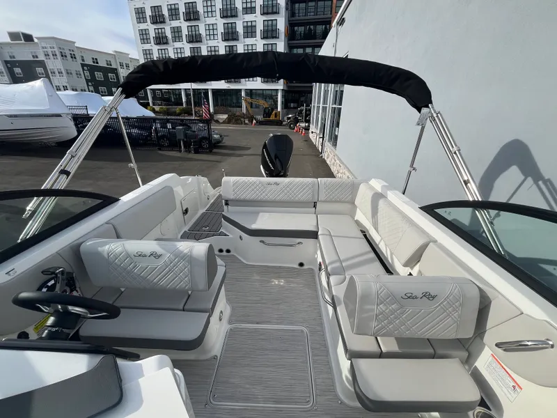Slide: The Image of Sea Ray SDX 230 Outboard 2026 - 7