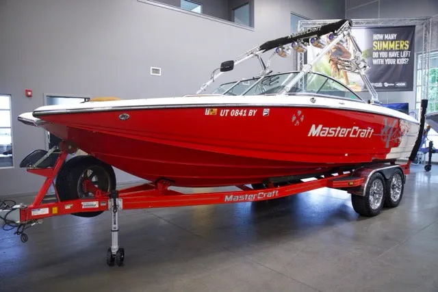 Slide: The Image of MasterCraft X45 2009 - 1