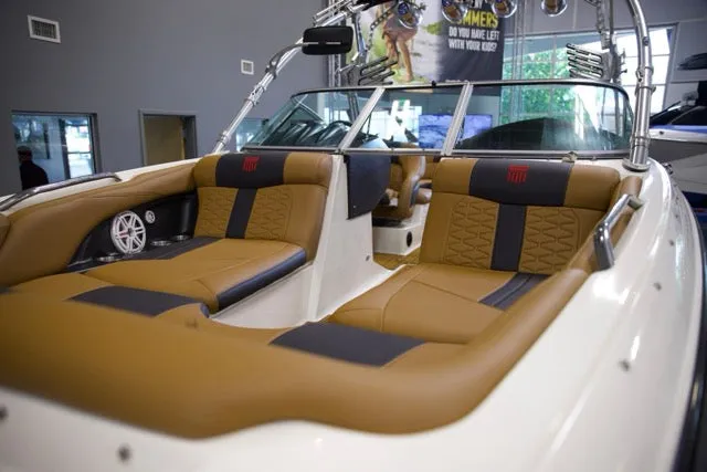 Slide: The Image of MasterCraft X45 2009 - 8