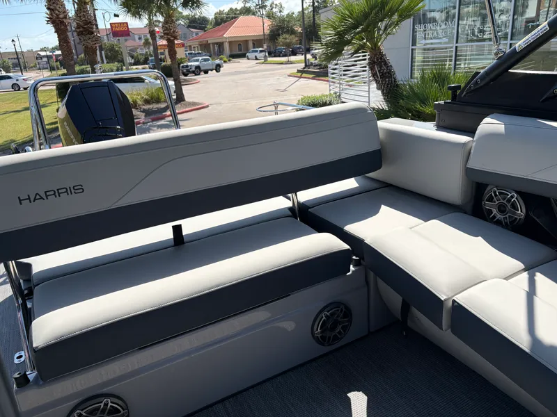 Slide: The Image of Harris 230 Grand Mariner 2026 - 13