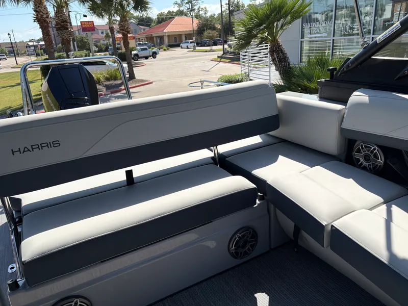 Slide: The Image of Harris 230 Grand Mariner 2026 - 14