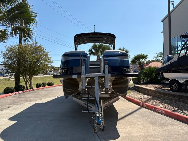 Slide: The Image of Harris 230 Grand Mariner 2026 - 2