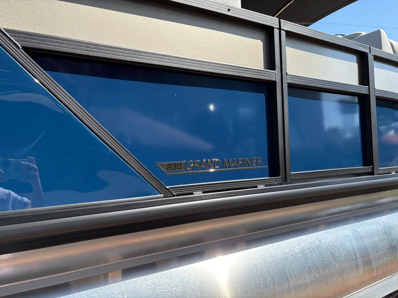 Slide: The Image of Harris 230 Grand Mariner 2026 - 4