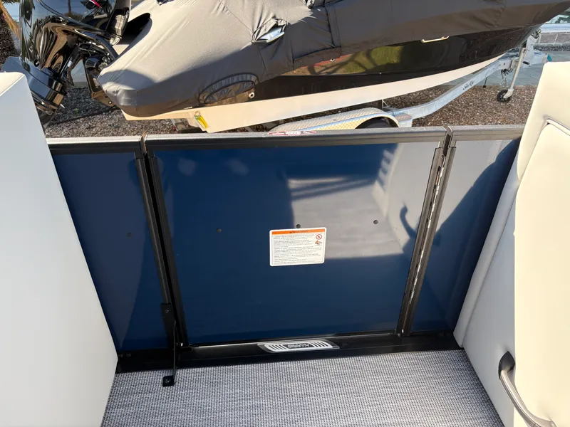 Slide: The Image of Harris 230 Grand Mariner 2026 - 7