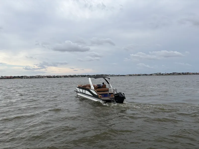 Slide: The Image of Harris Grand Mariner 250 2026 - 3