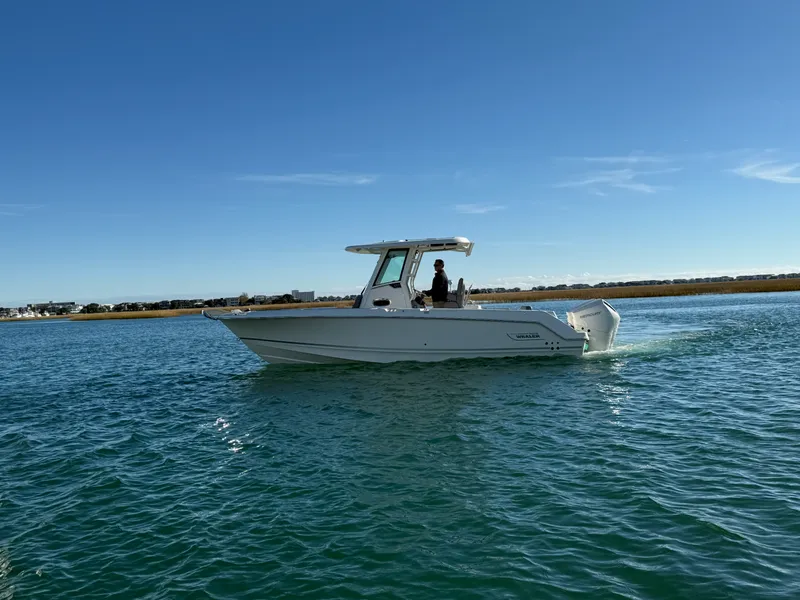Slide: The Image of Boston Whaler 250 Outrage 2026 - 4