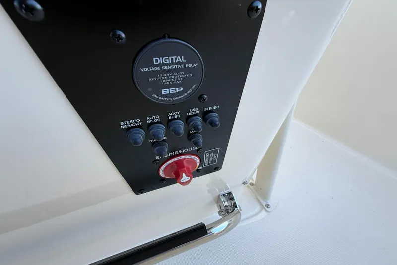 Slide: The Image of Scout 195 Sportfish 2026 - 12