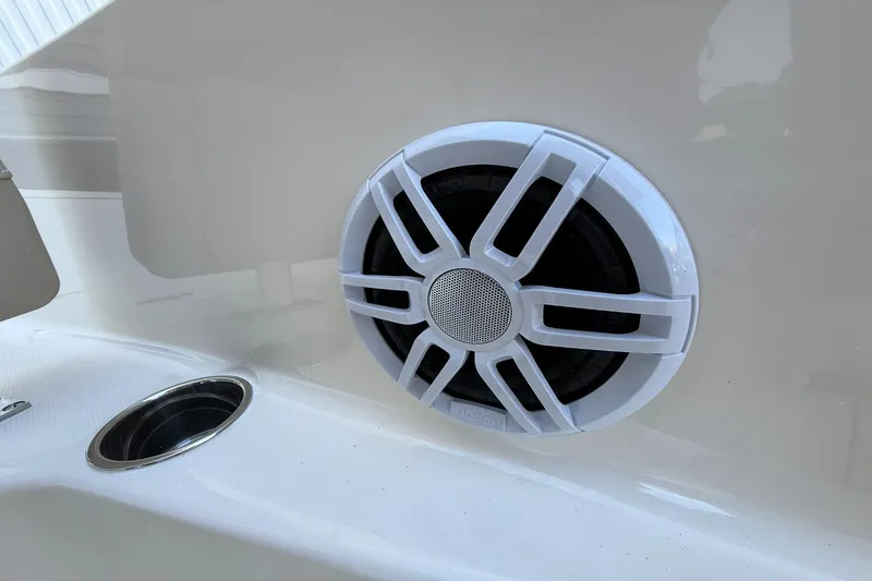 Slide: The Image of Scout 195 Sportfish 2026 - 8