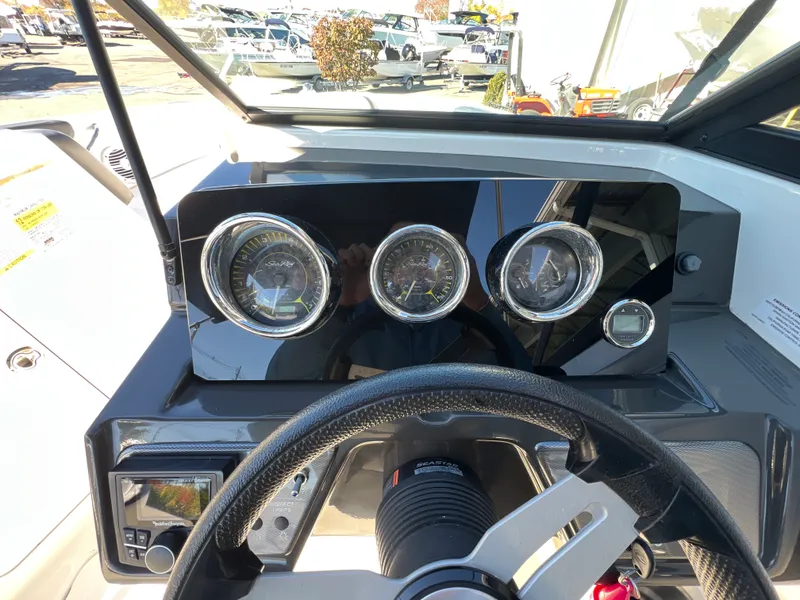 Slide: The Image of Sea Ray SPX 210 OB 2018 - 13