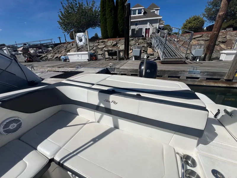 Slide: The Image of Sea Ray SPX 210 OB 2018 - 8