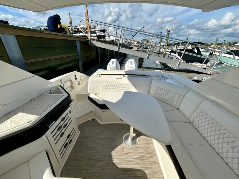 Slide: The Image of Sea Ray SLX 310 OB 2020 - 12