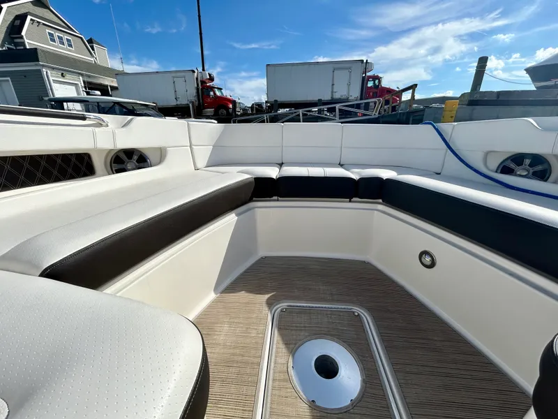 Slide: The Image of Sea Ray SLX 310 OB 2020 - 22