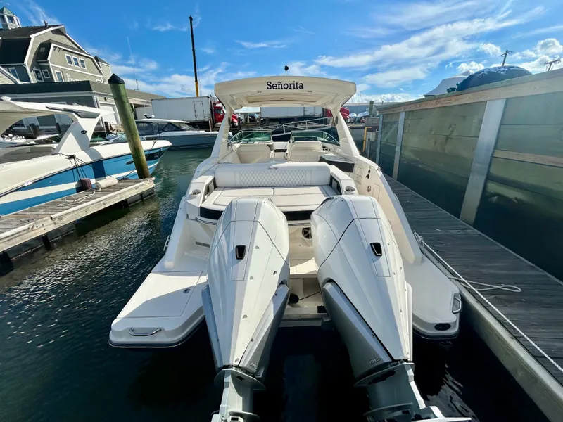 Slide: The Image of Sea Ray SLX 310 OB 2020 - 3