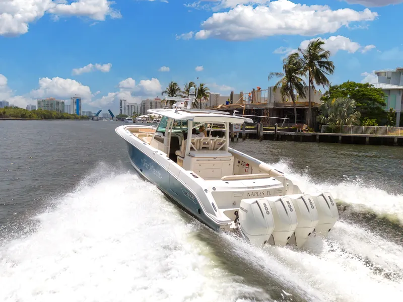 Slide: The Image of Boston Whaler 380 OUTRAGE 2022 - 21