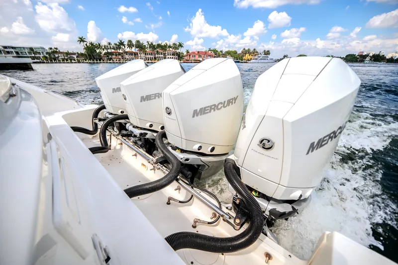 Slide: The Image of Boston Whaler 380 OUTRAGE 2022 - 22