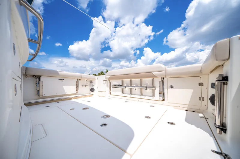 Slide: The Image of Boston Whaler 380 OUTRAGE 2022 - 30