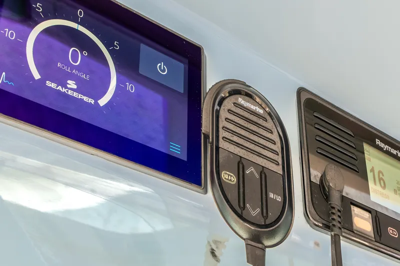 Slide: The Image of Boston Whaler 380 OUTRAGE 2022 - 49