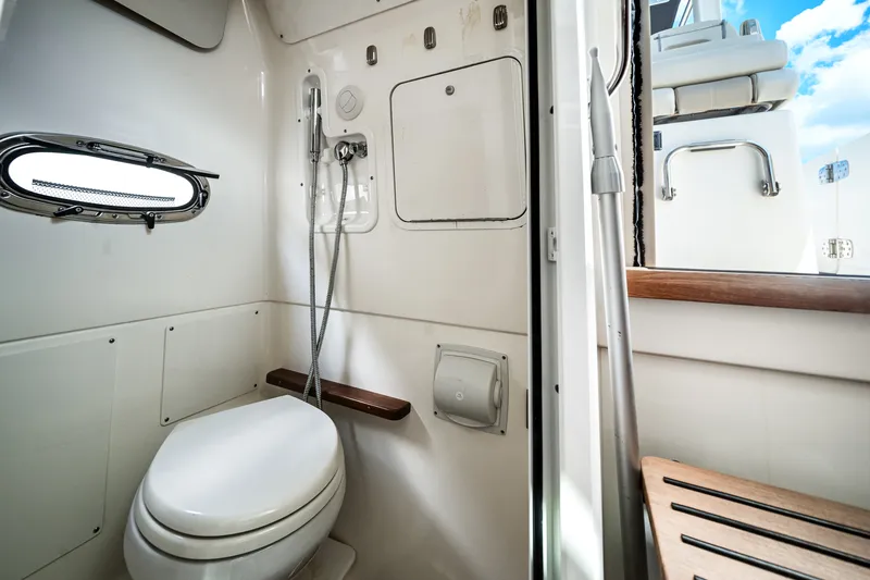 Slide: The Image of Boston Whaler 380 OUTRAGE 2022 - 54