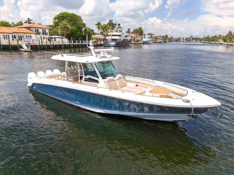 Slide: The Image of Boston Whaler 380 OUTRAGE 2022 - 8