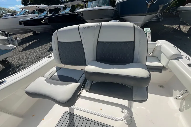 Slide: The Image of Tidewater 210 LXF 2020 - 16